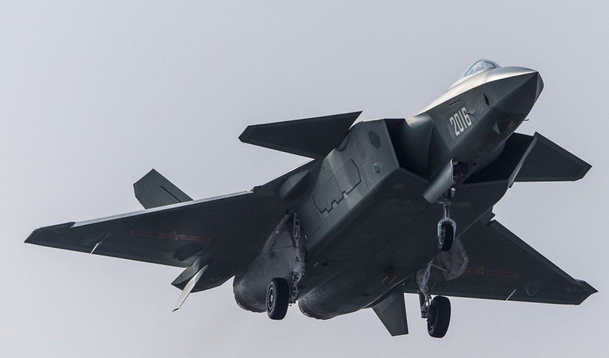 Çin, Doğu ve Güney Çin Deniz ine J-20 avcı uçağı konuşlandırdı #2
