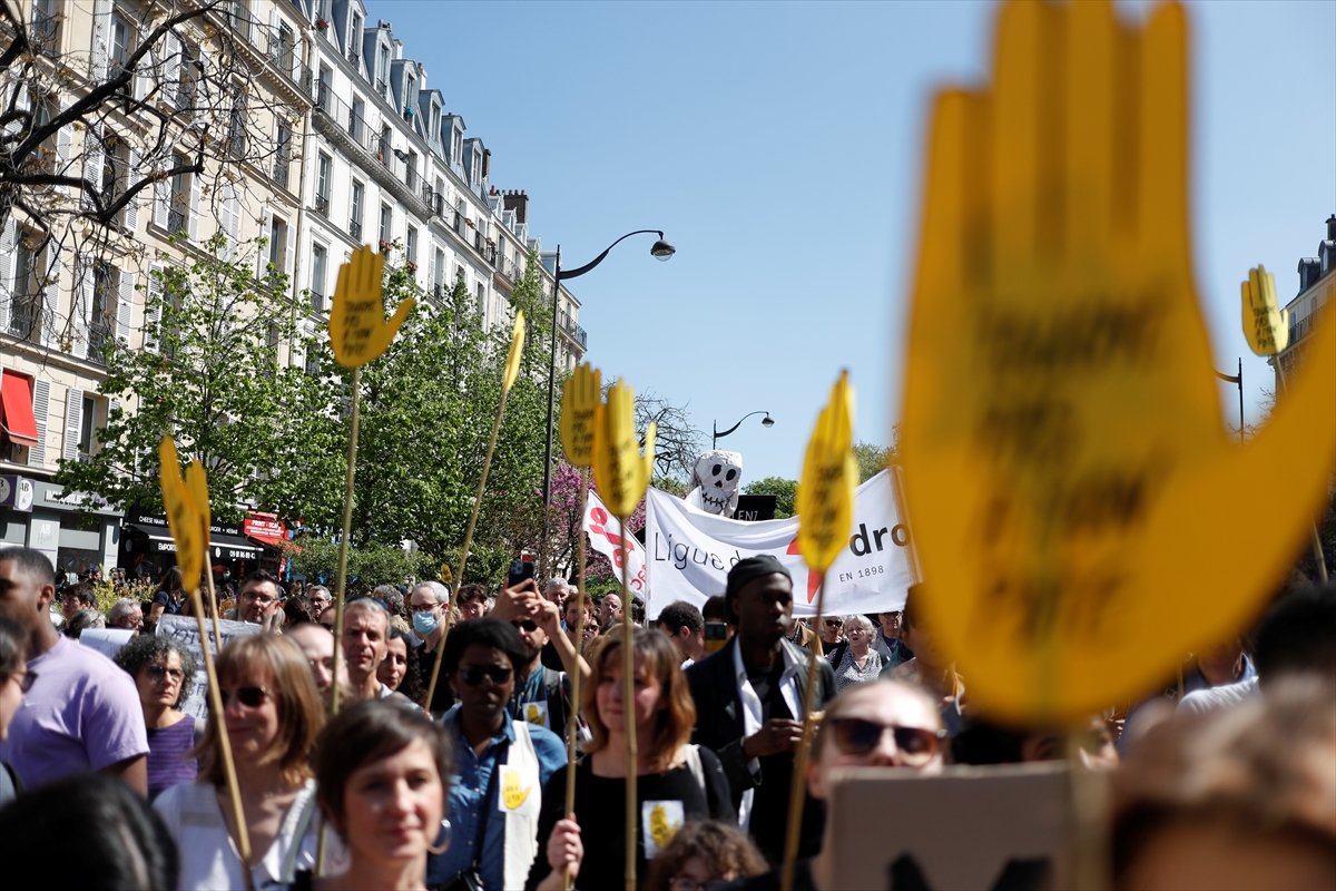 Demonstration before the second tour held in France #10