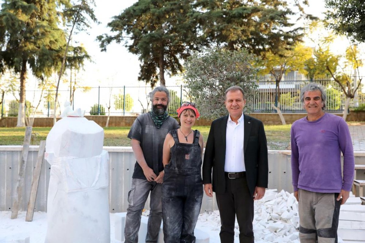 CHP li Mersin Büyükşehir Belediyesi yeni heykeller için gün sayıyor #2