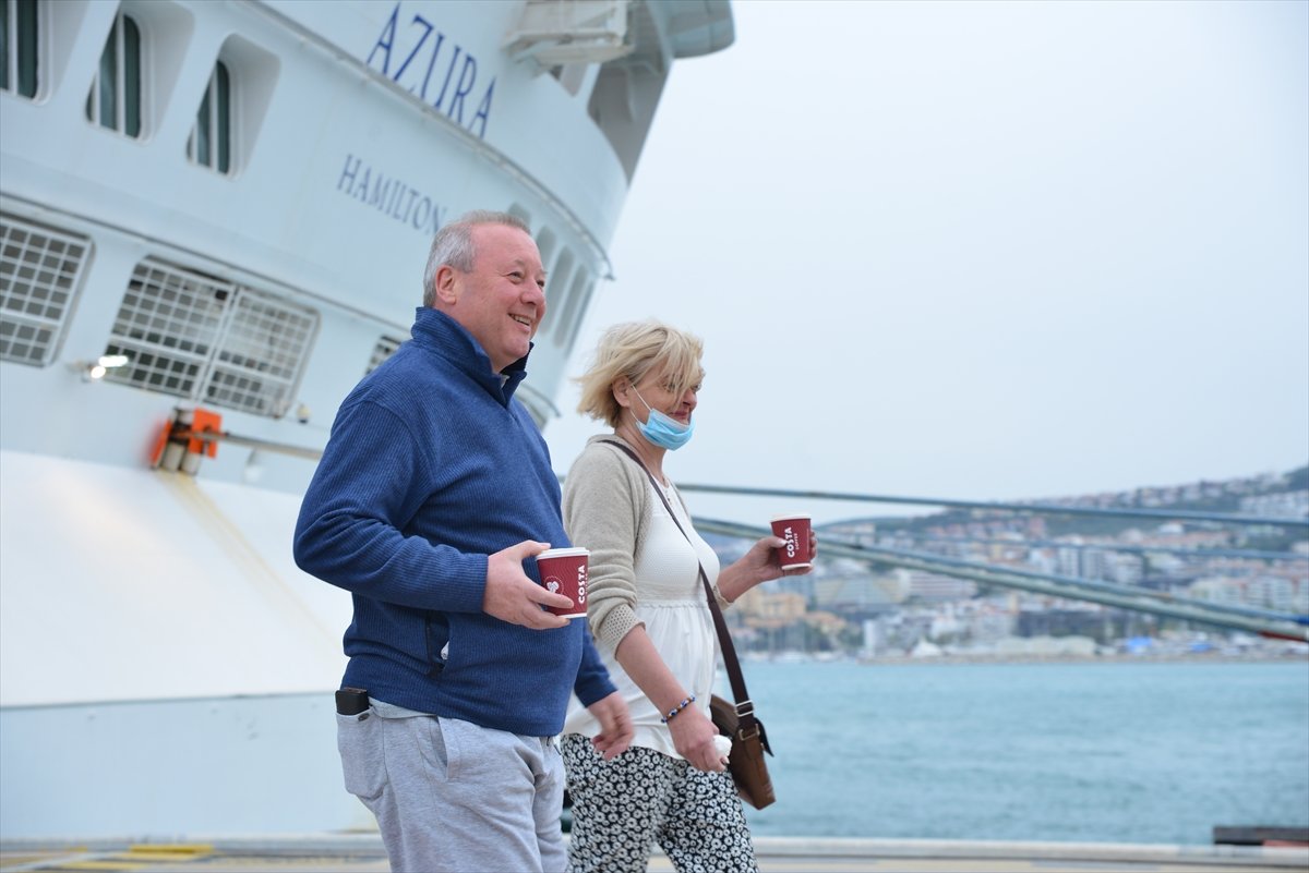 Aydın’da, 2 bin 129 yolculu dev kruvaziyer demir attı #6