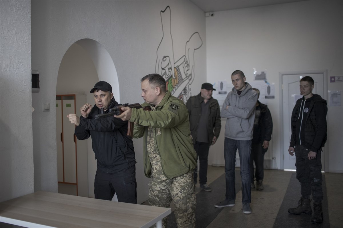 Volunteer fighters receive training in Lviv #9