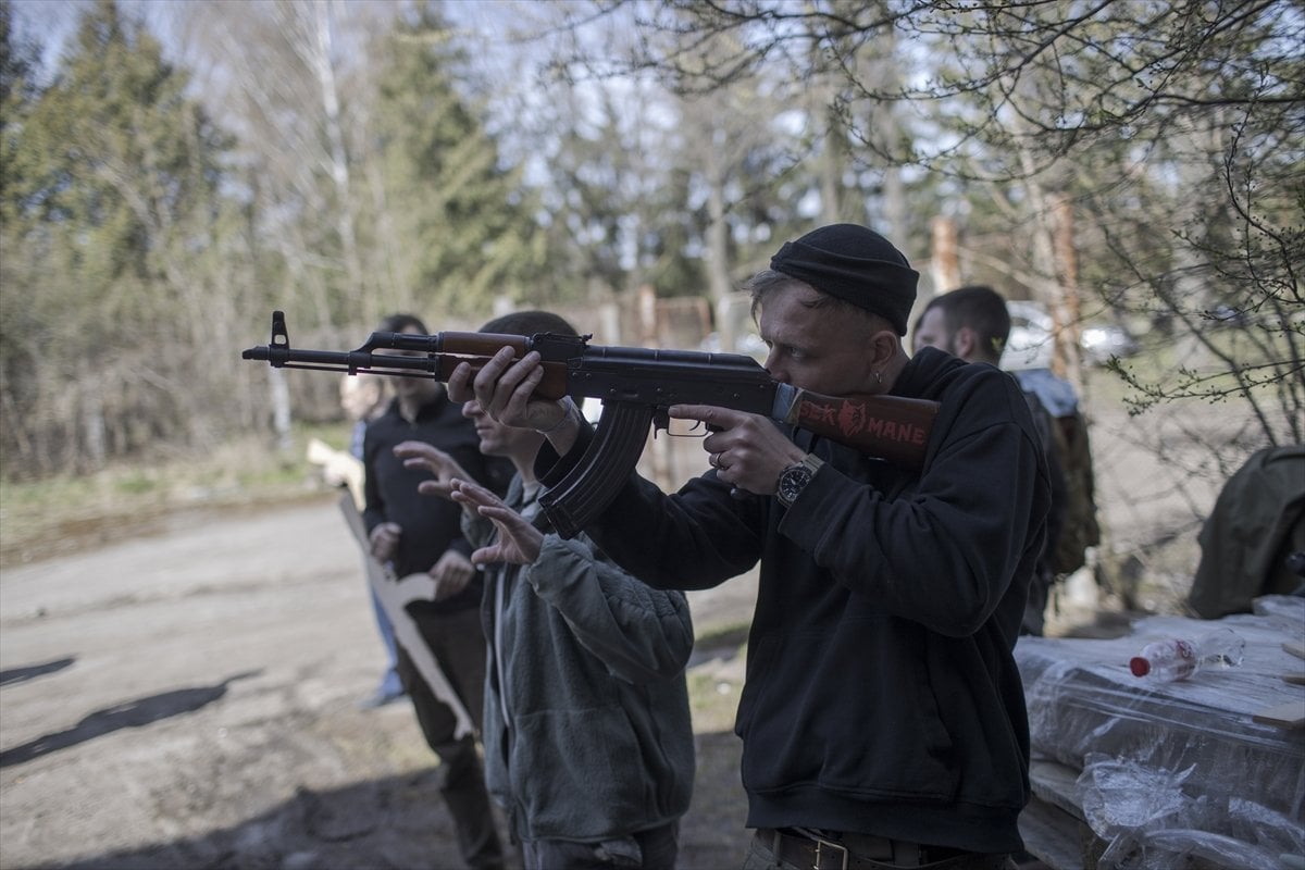 Volunteer fighters receive training in Lviv #17