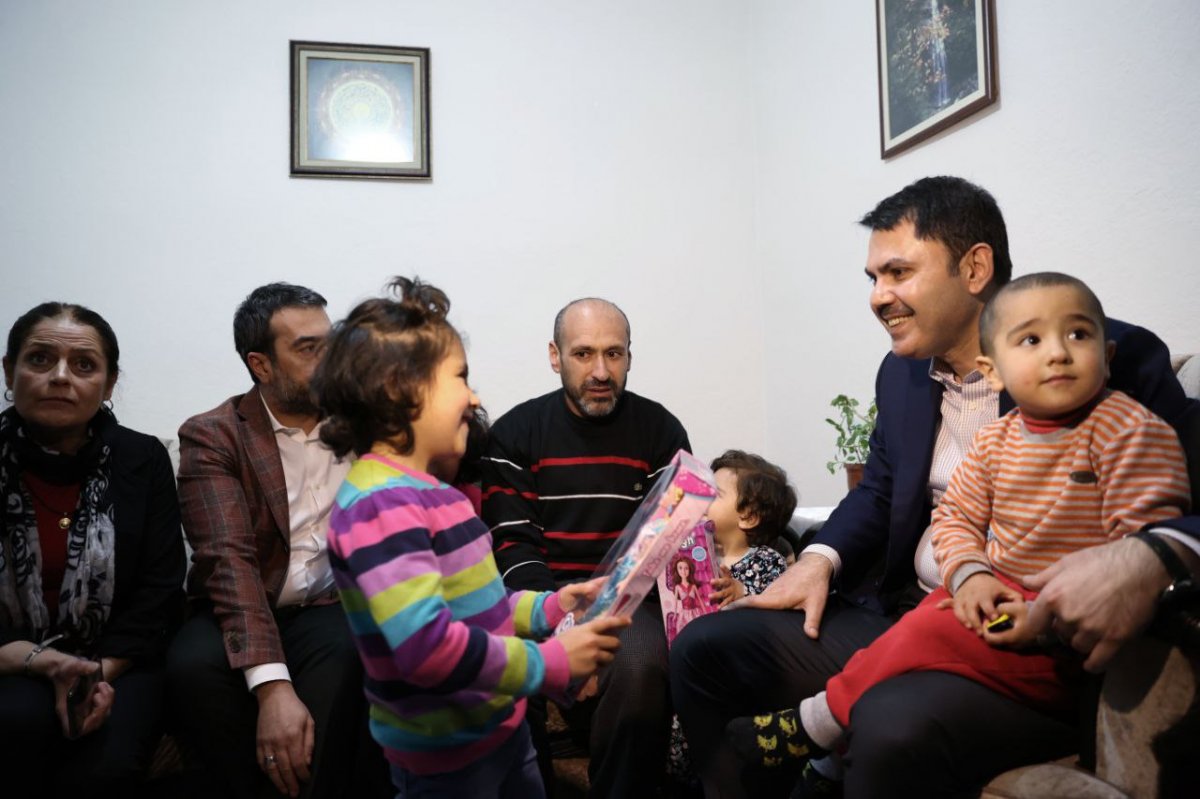 Skolyoz hastası Elif’in tedavi sürecine Murat Kurum’dan destek #2