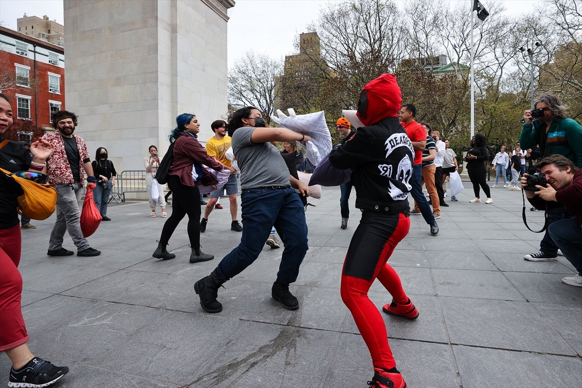 Pillow fight held in New York #2