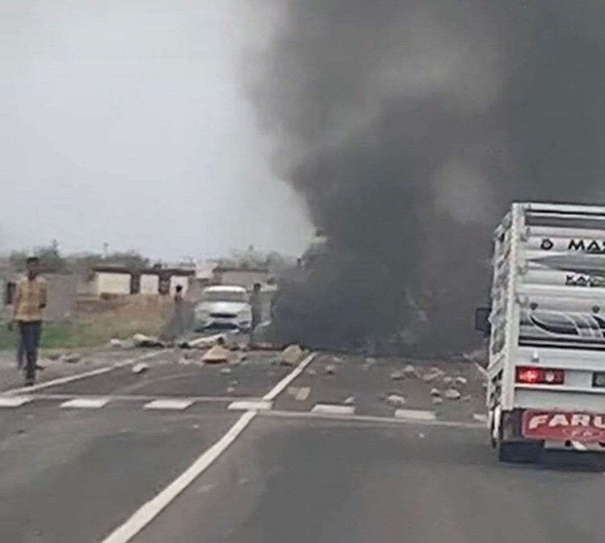 Şanlıurfa’da elektrik sayaçlarının direğe taşımasını istemeyen gruba müdahale #6