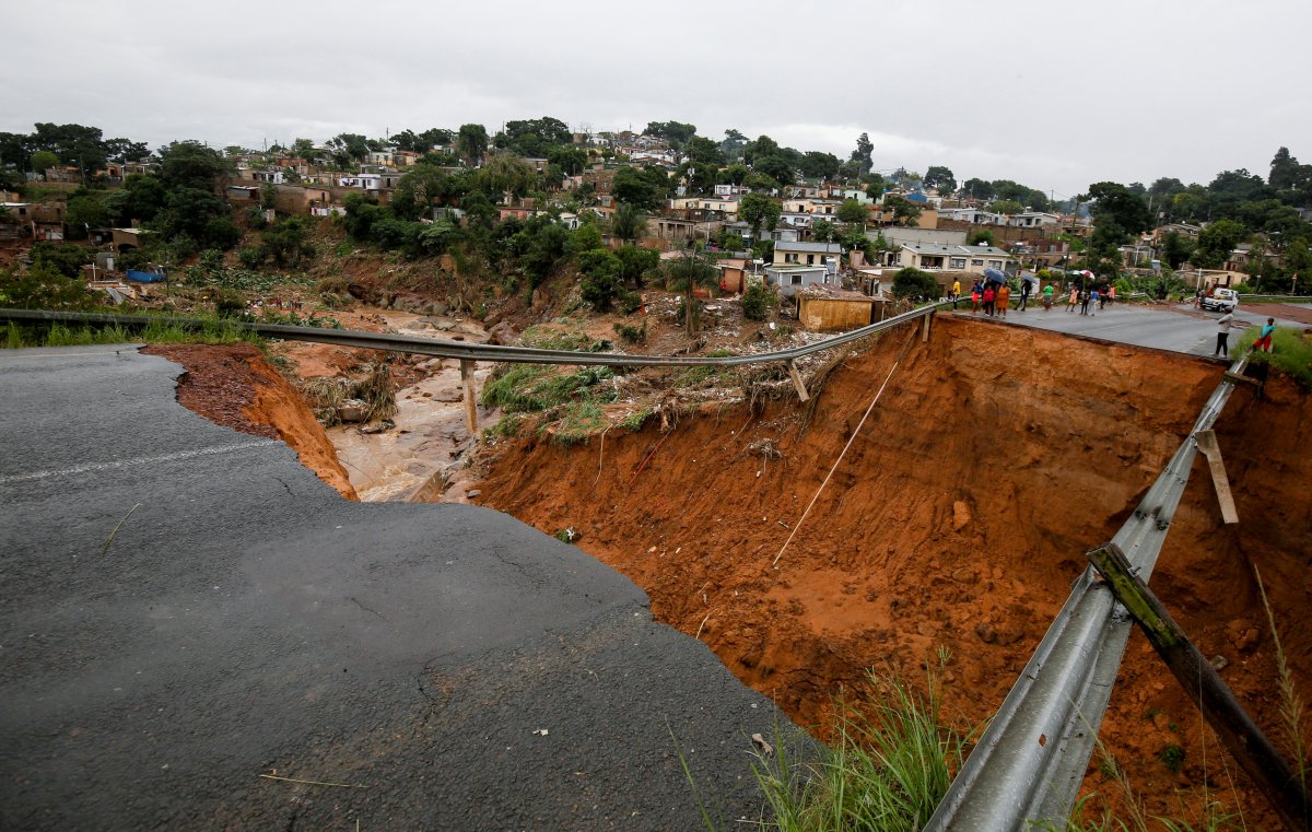Floods in South Africa: Death toll rises to 443 #3