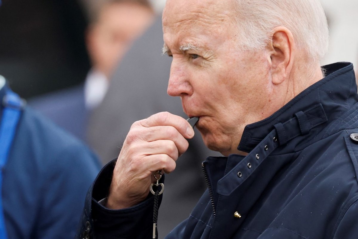 Joe Biden rolls eggs with the kids #4