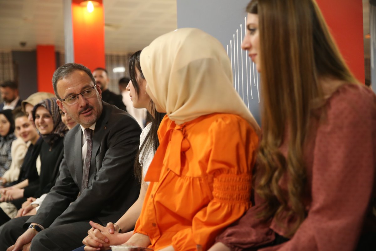 Bakan Mehmet Muharrem Kasapoğlu öğrencilerle iftar yaptı #16