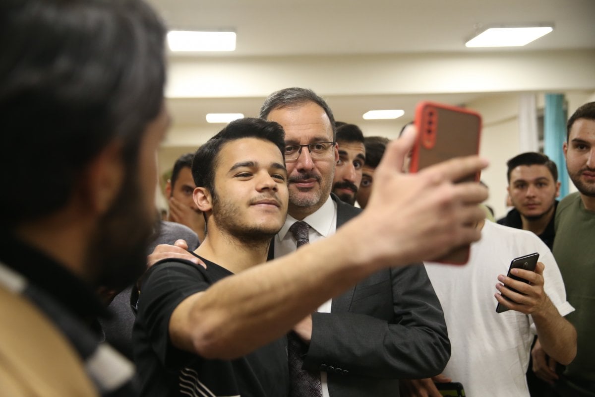 Bakan Mehmet Muharrem Kasapoğlu öğrencilerle iftar yaptı #14