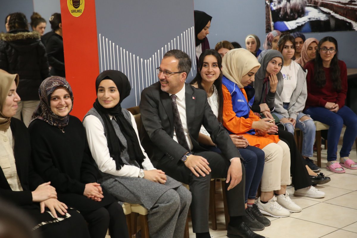 Bakan Mehmet Muharrem Kasapoğlu öğrencilerle iftar yaptı #17