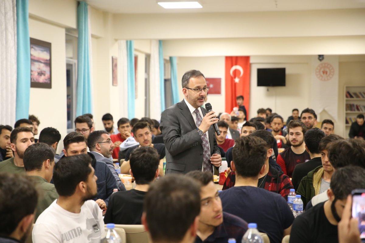 Bakan Mehmet Muharrem Kasapoğlu öğrencilerle iftar yaptı #8