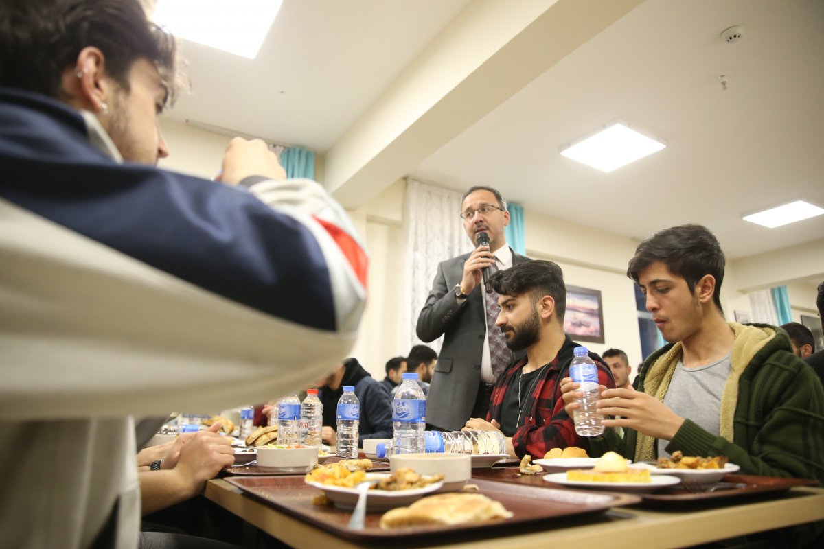 Bakan Mehmet Muharrem Kasapoğlu öğrencilerle iftar yaptı #7