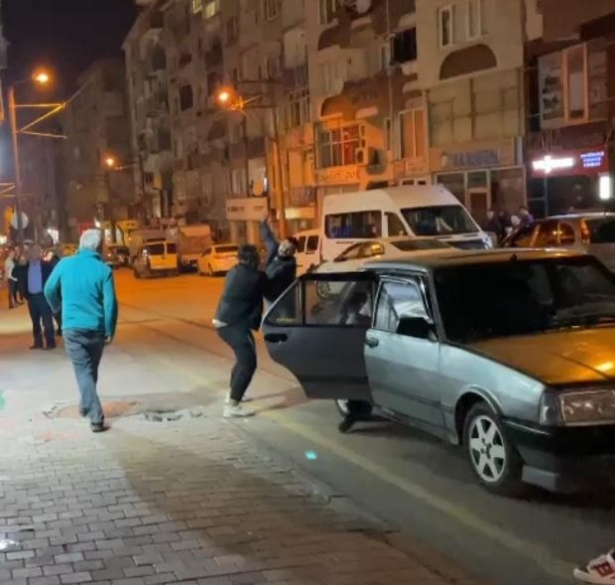 Bursa da husumetliler arasında kavga #1