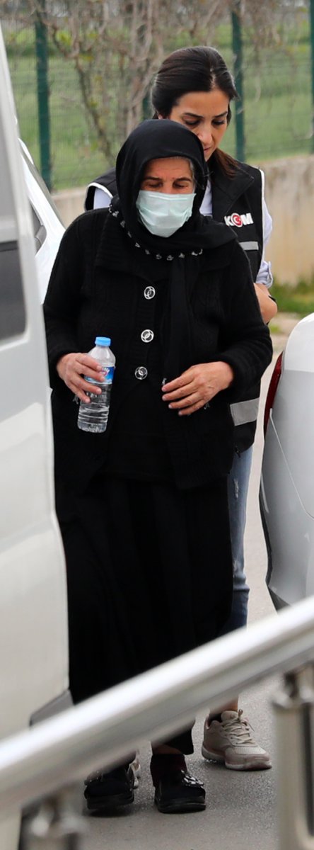 Adana’daki ‘Çakarlar’ çetesinin lideri 73’lük babaanne çıktı #3