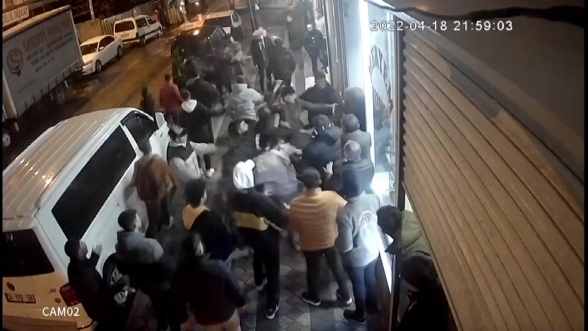 Sultangazi de iki grubun kavgası kamerada #3