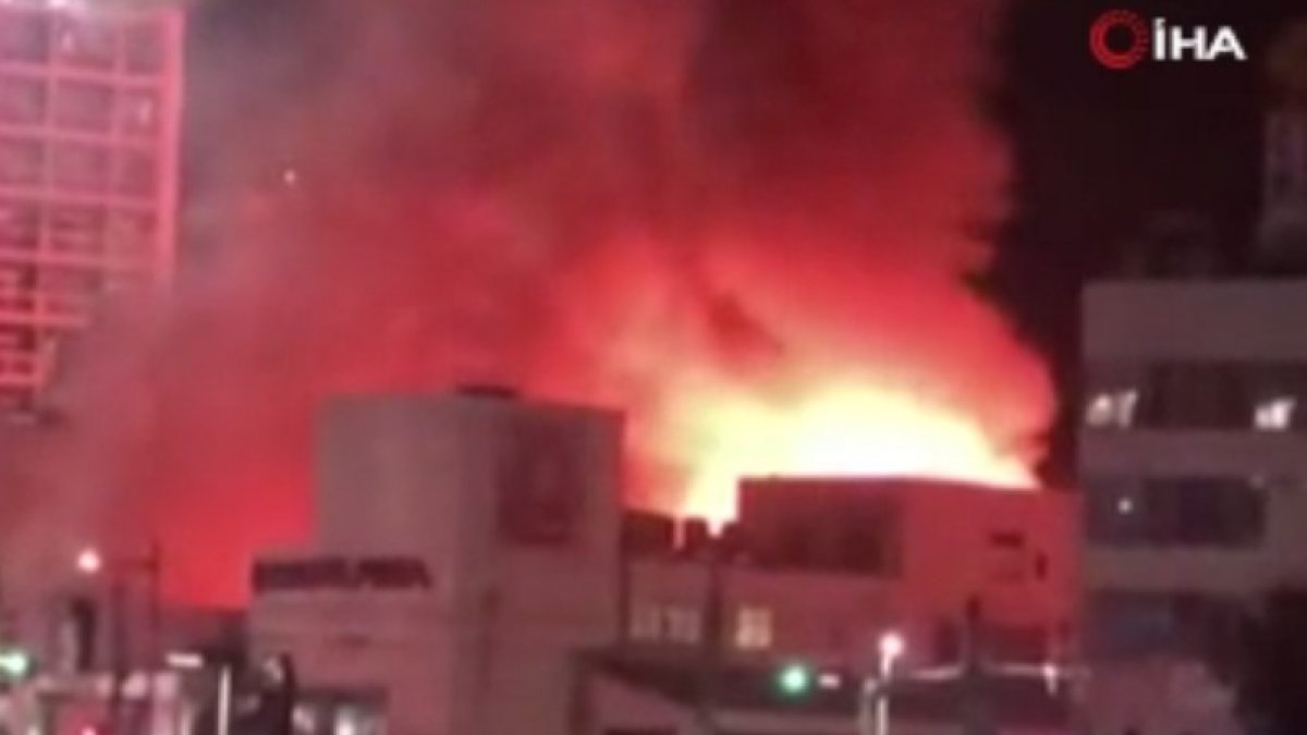 Shopping mall burned down in japan