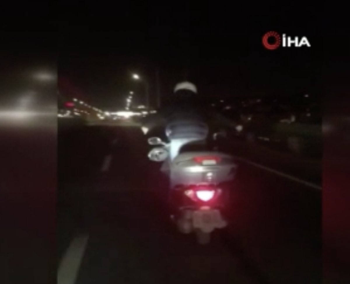 İstanbul E-5 teki motosiklet sürücüsünün tehlikeli görüntüleri #2