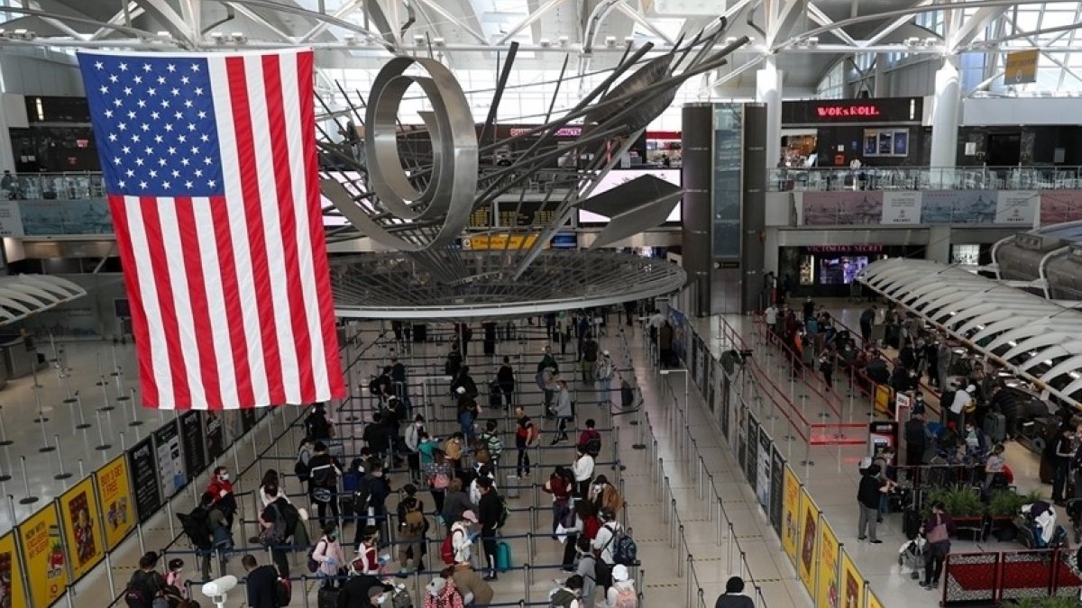 US relaxes travel warning to Turkey