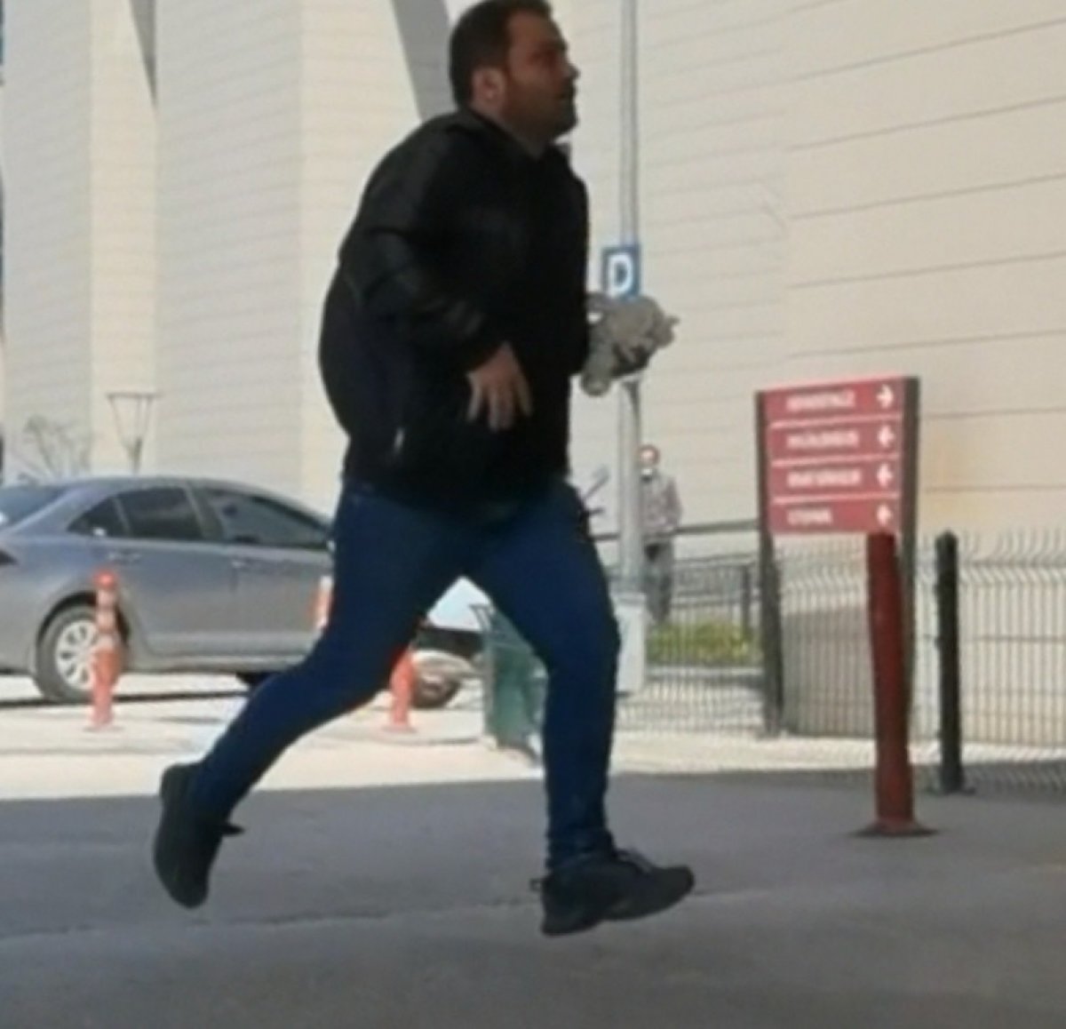 Bursa da mobilya işçisinin parmakları koptu #2