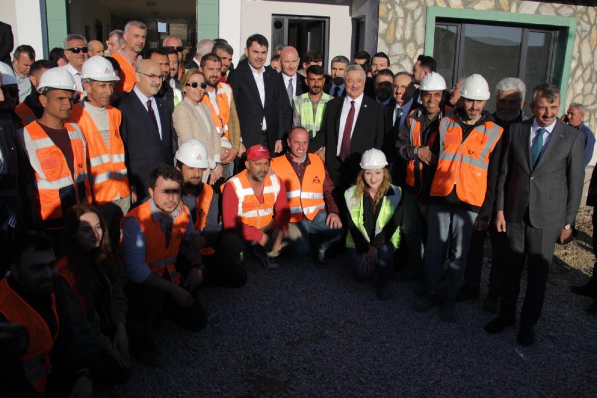 Murat Kurum: İzmir de 13 bin 500 konut inşa edildi #4