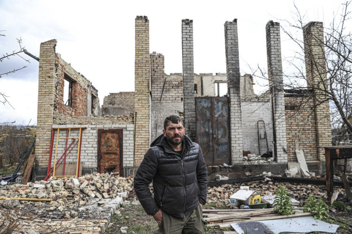 Ukraynalı ailenin hayalini kurduğu ev, taşındıkları gün başlayan savaşta yıkıldı #2