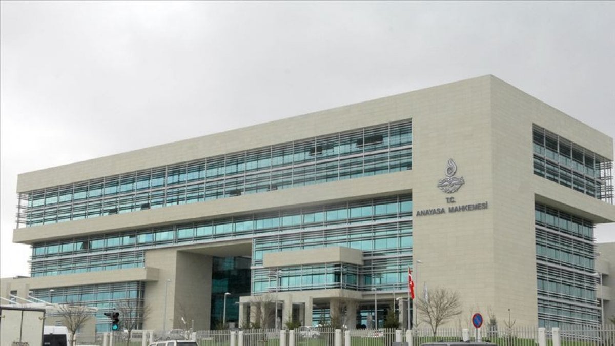 AYM seçim kanunu itirazını kabul etti #1