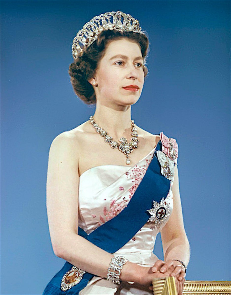Queen Elizabeth celebrates her 96th birthday #7