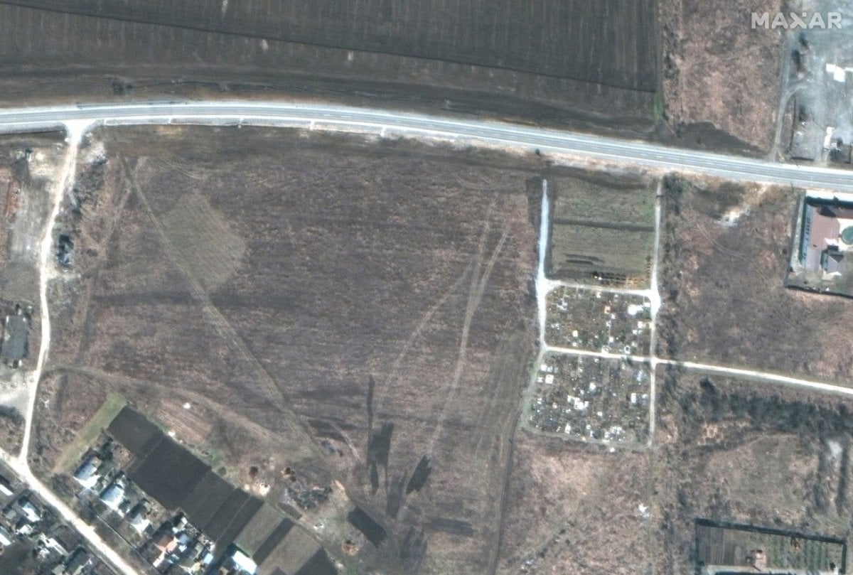 Mass graves in Mariupol identified by satellite photos #2