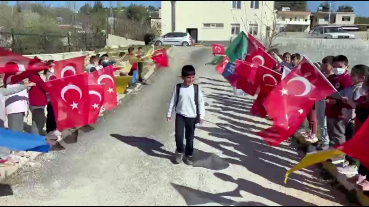 Mersin de turnuvada ikinci olan öğrenciye büyük kutlama #1