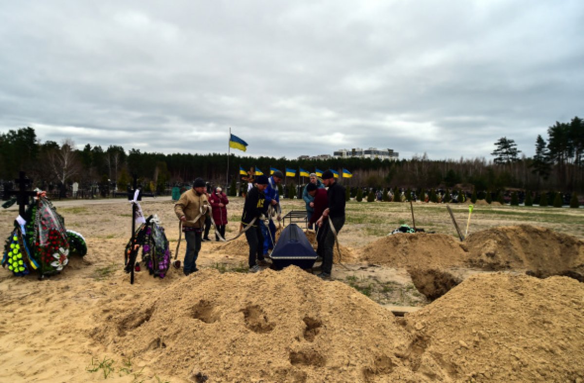 Burials of civilians in Irpin and Bucha #5