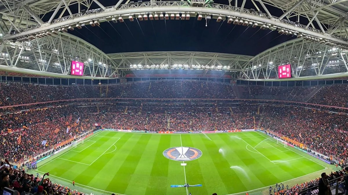 UEFA dan Galatasaray a ceza #1