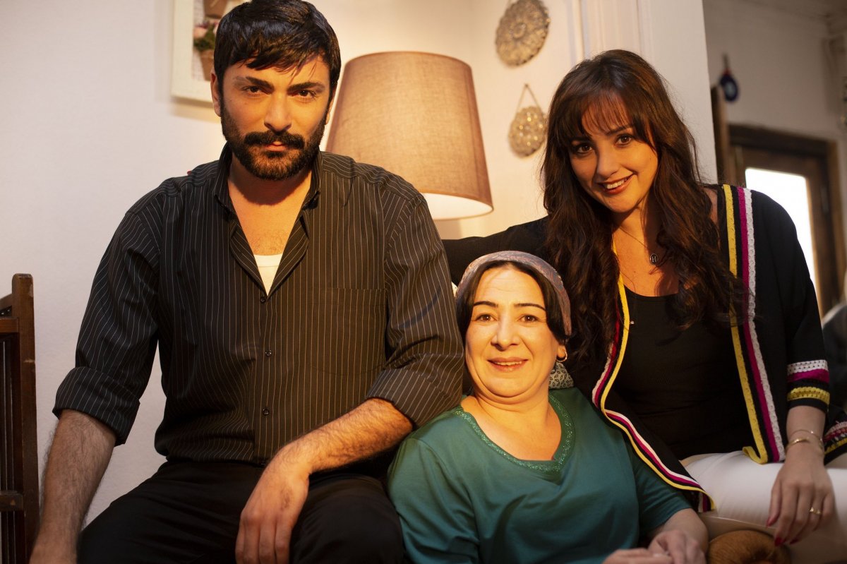 There are İlayda Alişan and Burak Yörük in the leading roles!  Seversin was on set, the first frames were enchanted #7