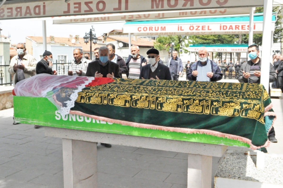 Çorum da sokak köpeğine çarpmamak için canından oldu  #2