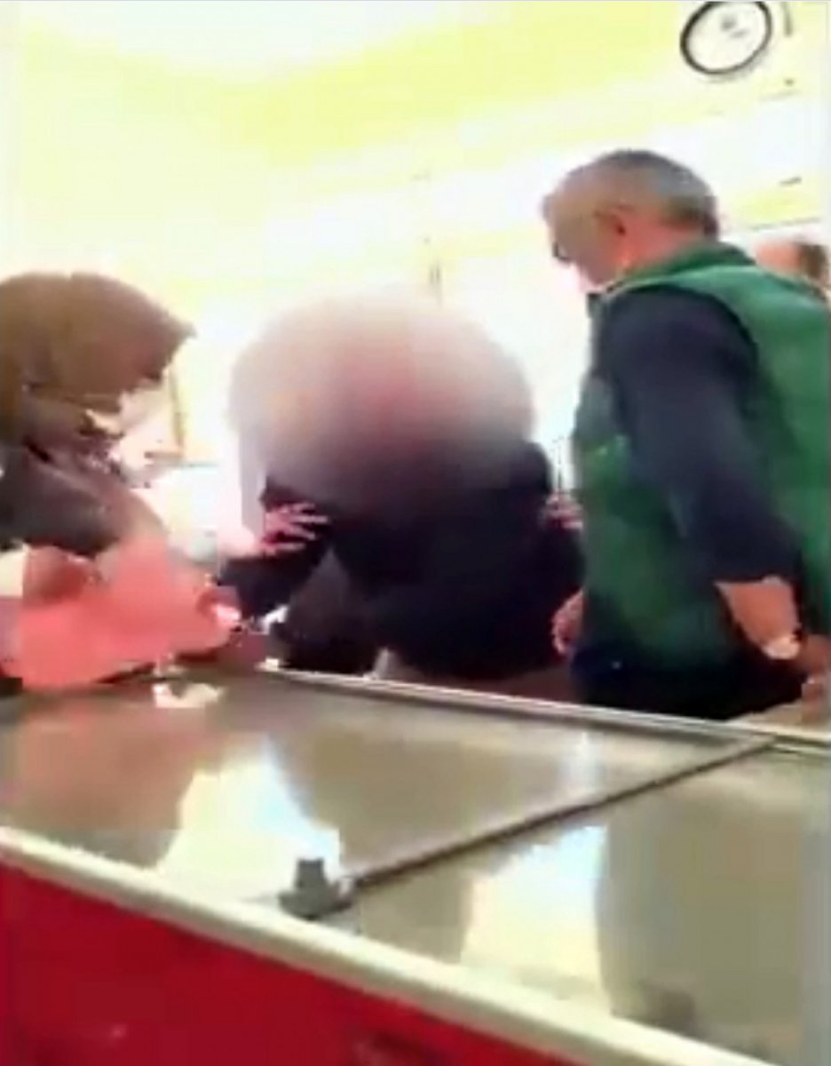 Afyonkarahisar’da, fırın denetiminde görevlilere saldırı kamerada  #2