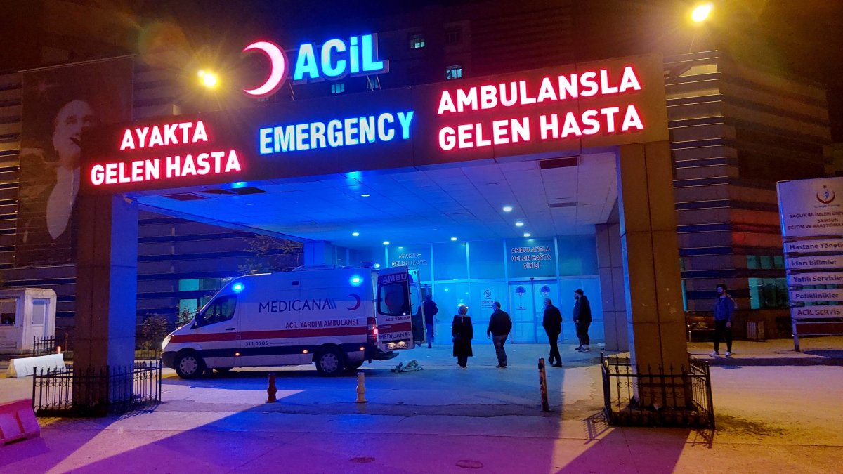 Samsun da tabancasını temizleyen zabıta, yanlışlıkla kafasından vuruldu #3