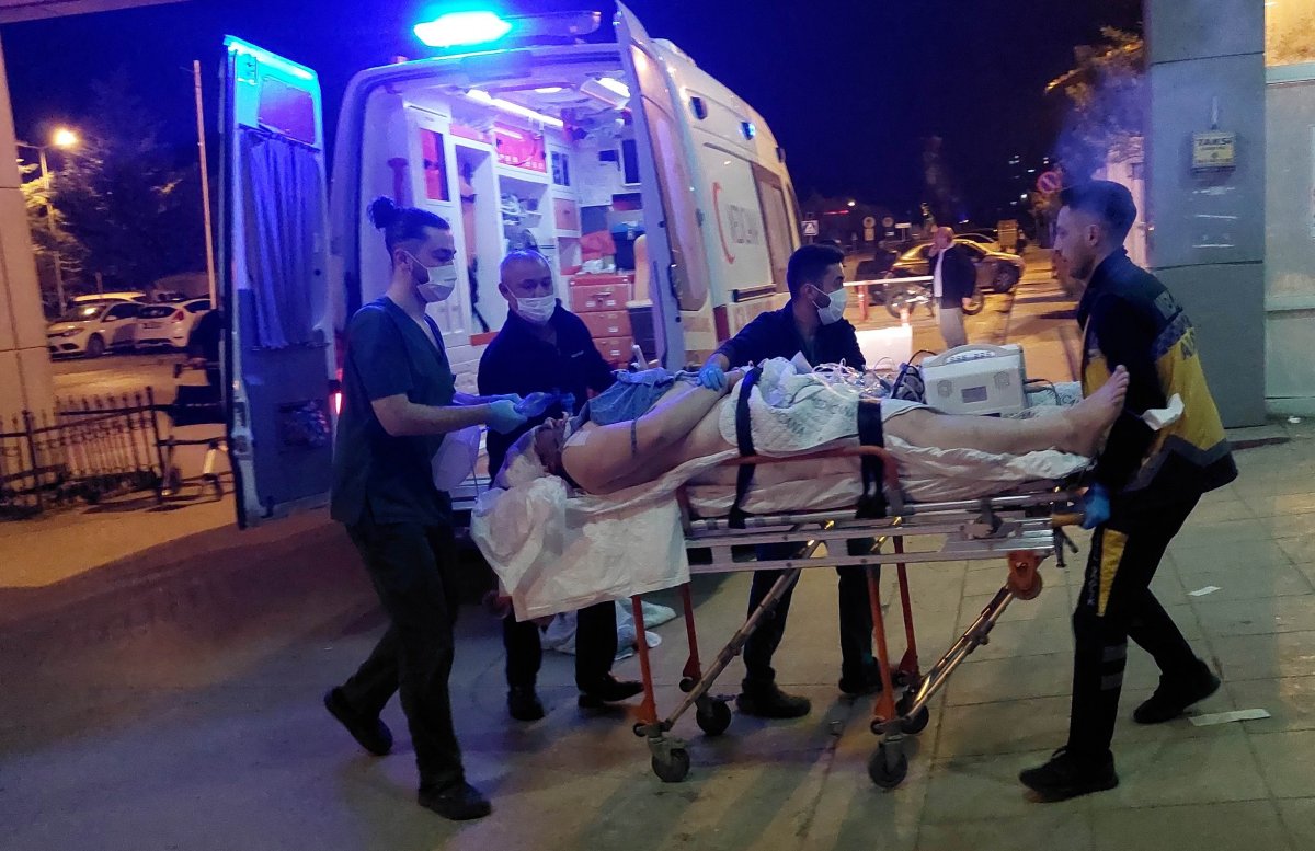 Samsun da tabancasını temizleyen zabıta, yanlışlıkla kafasından vuruldu #2