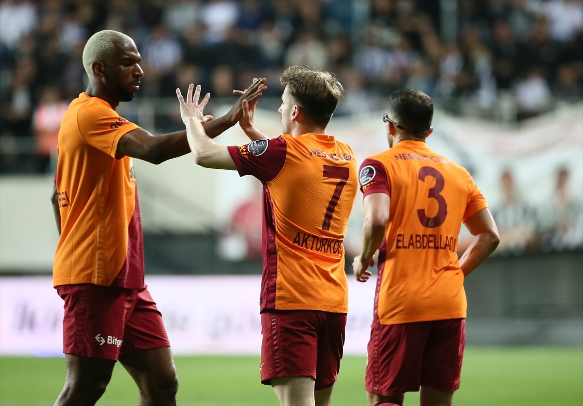 Galatasaray, Altay ı tek golle geçti #3