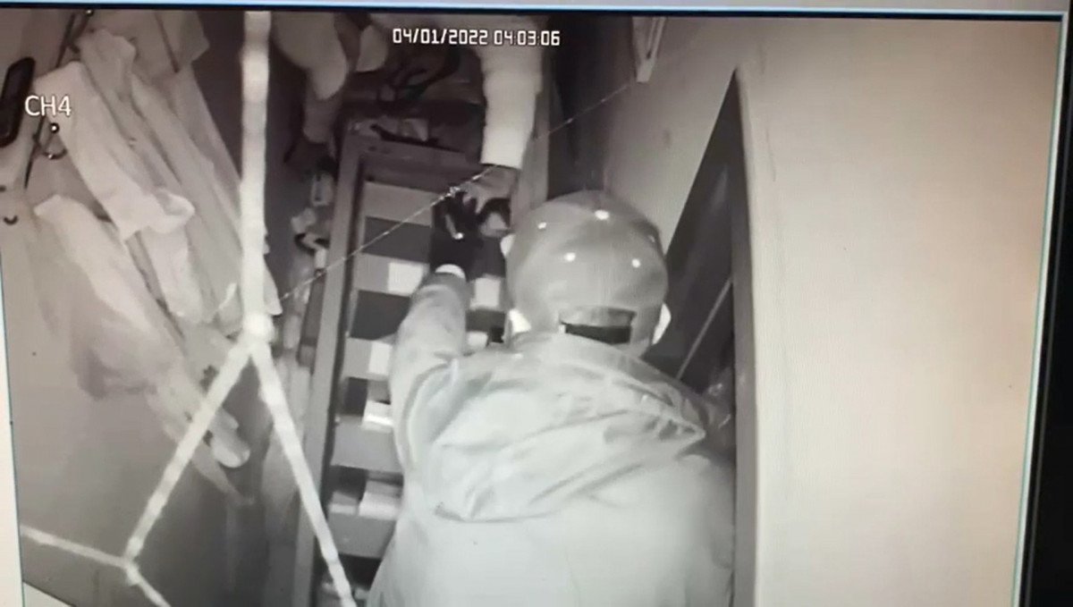 Sultangazi de 450 bin TL lik soygun #1