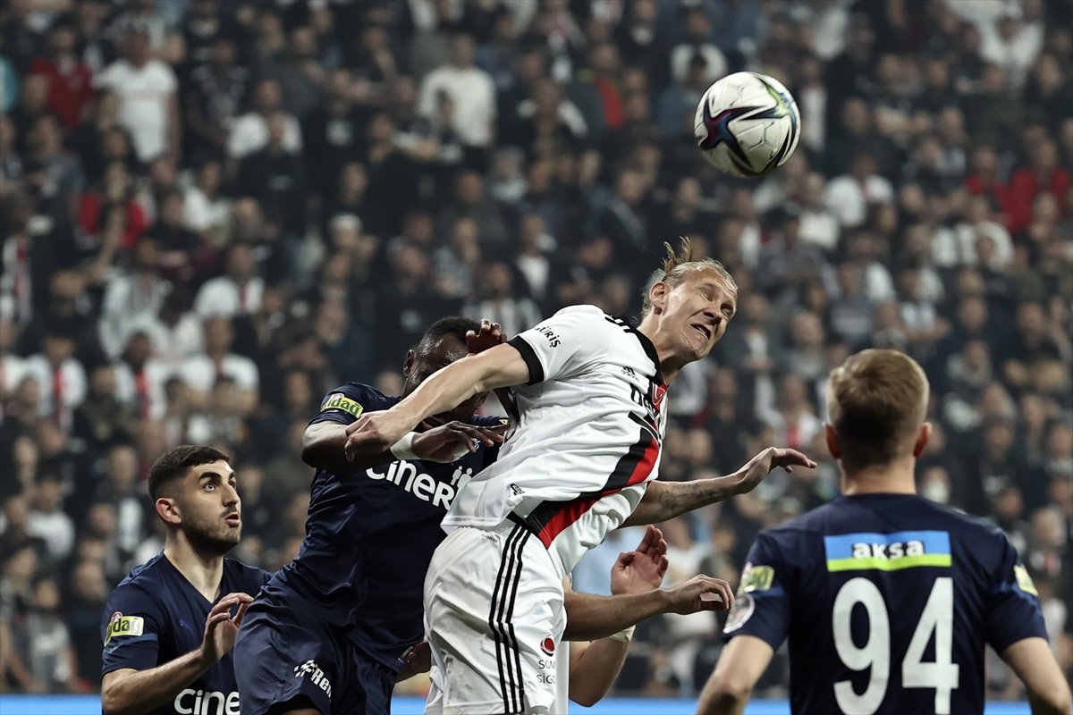 Beşiktaş, Kasımpaşa ya farklı mağlup oldu #3