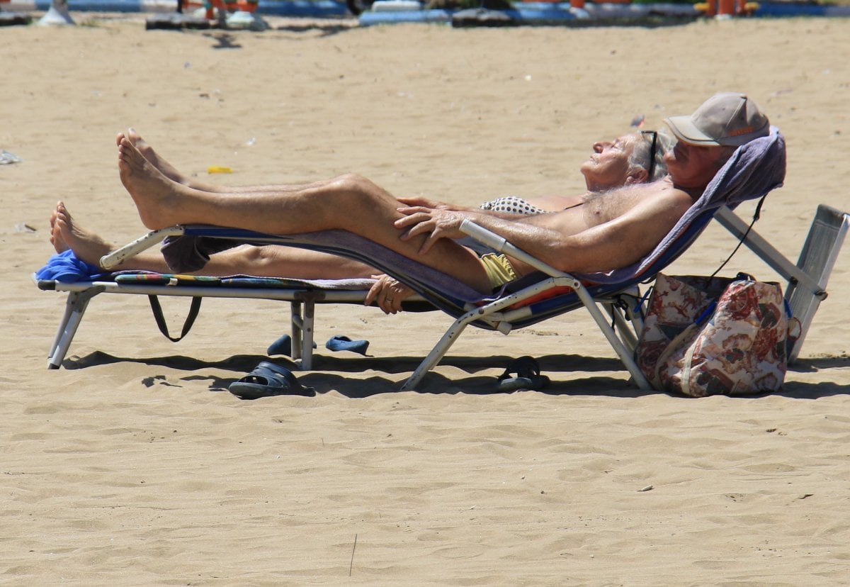 Mersin’de sıcağı gören denize koştu  #5