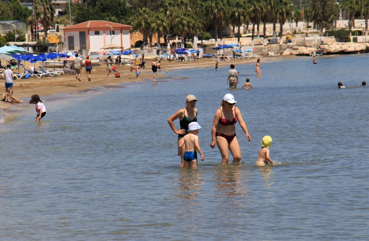 Mersin’de sıcağı gören denize koştu  #4