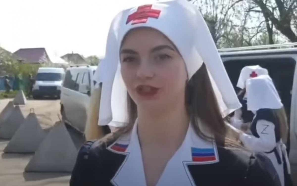 Russian nurses gave morale to the soldiers #4