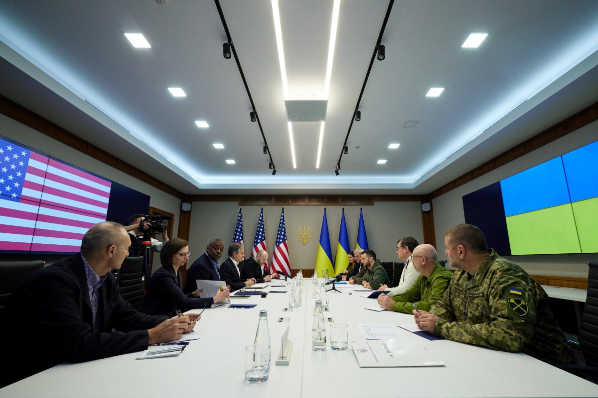 Antony Blinken and Lloyd Austin meet with Vladimir Zelensky #6