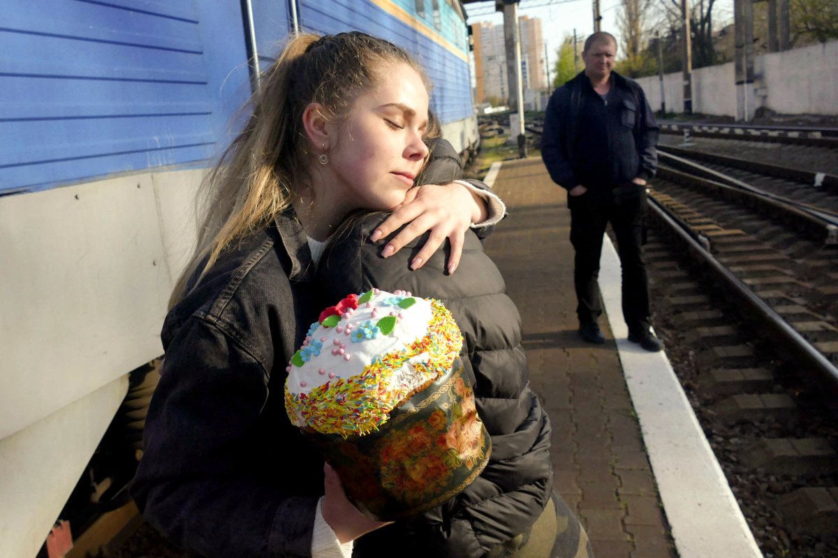 Ukrainian civilians evacuated from Odessa #4