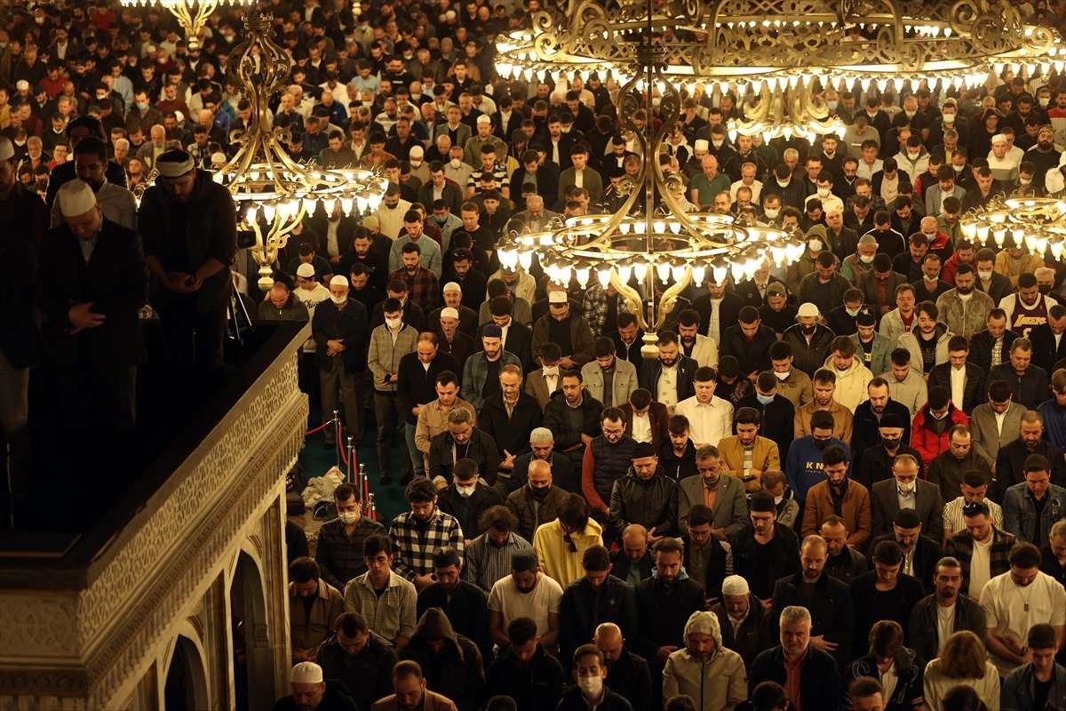 Ayasofya Camisi nde Kadir Gecesi idrak edildi #5