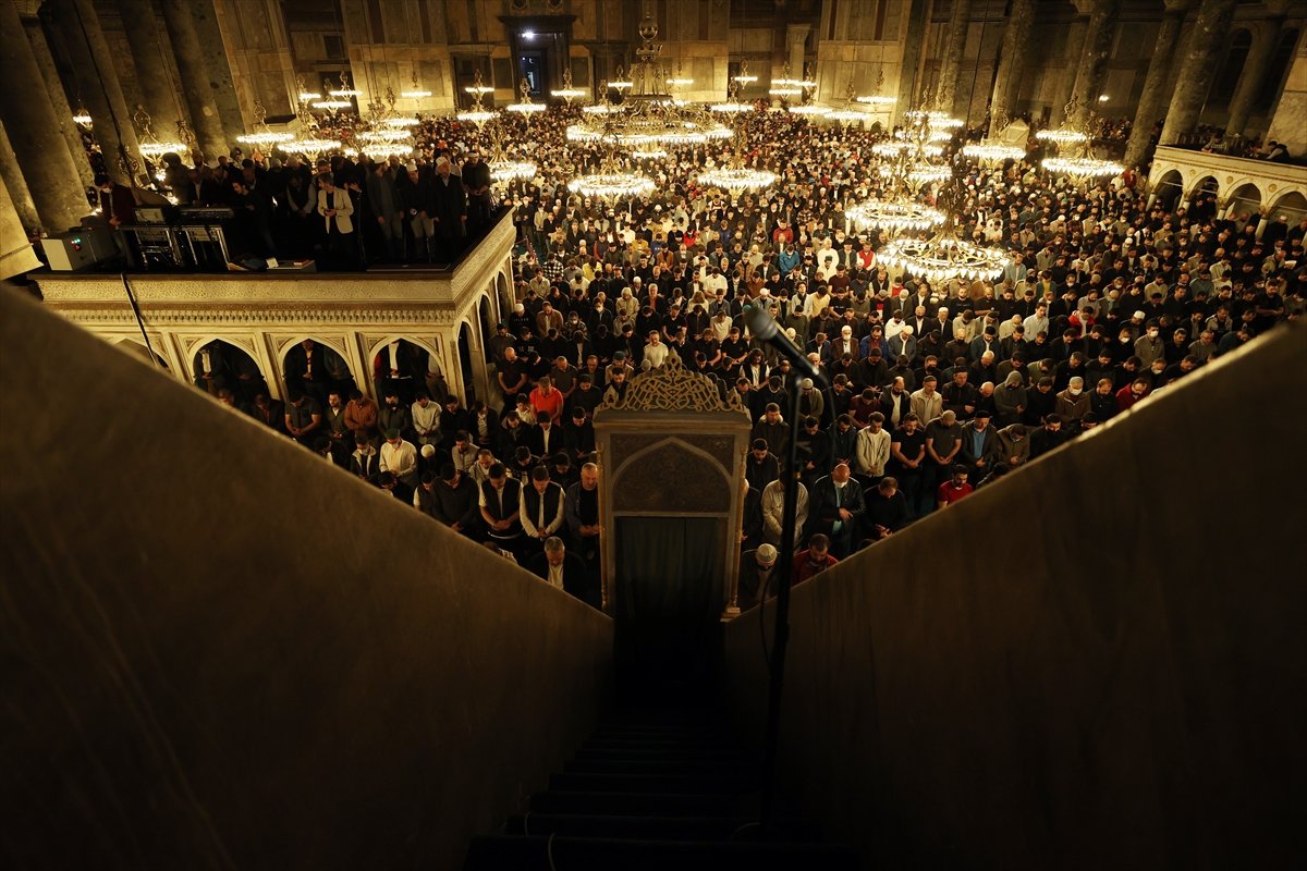 Ayasofya Camisi nde Kadir Gecesi idrak edildi #1