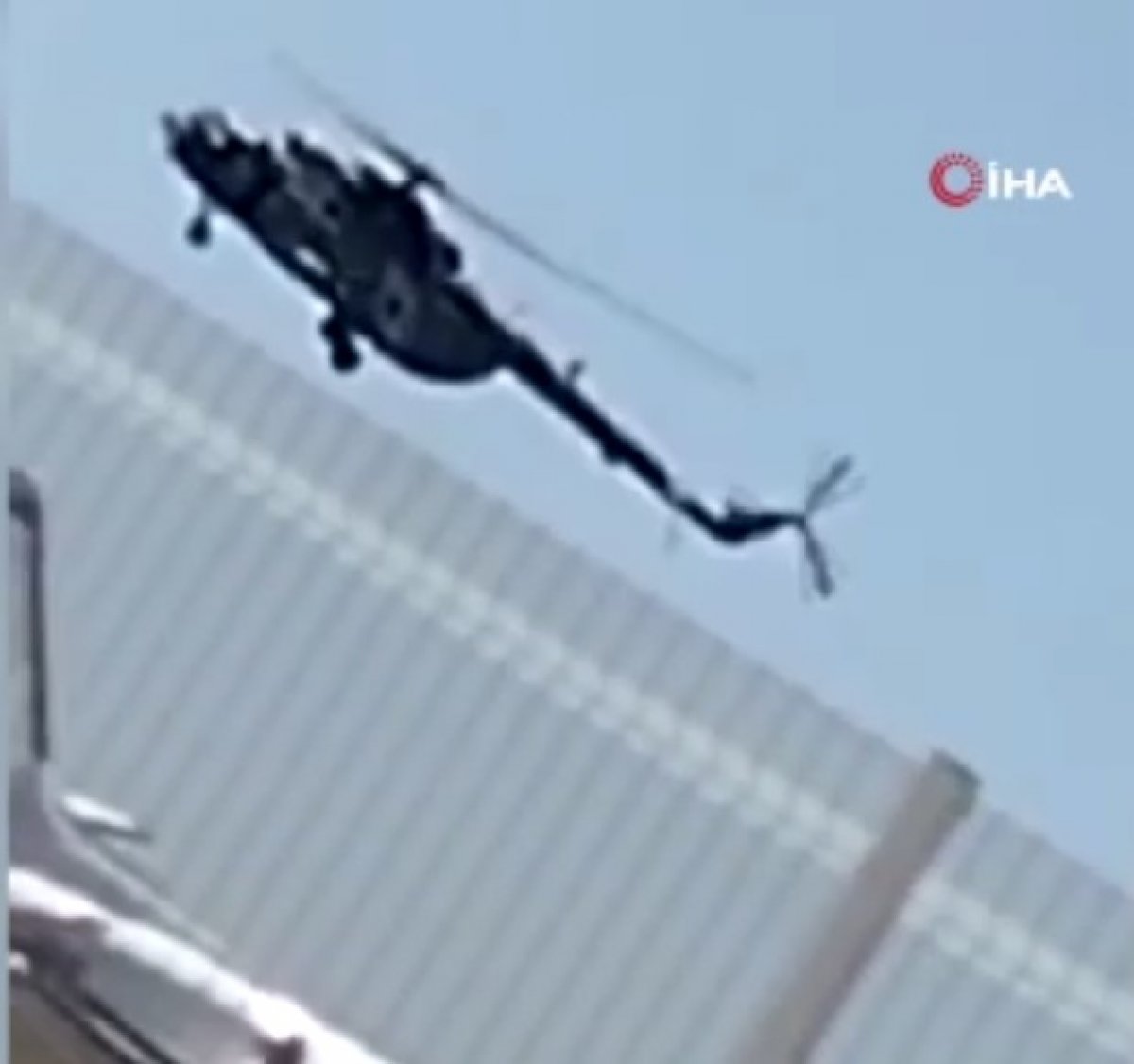Meksika da askeri helikopter düştü #1