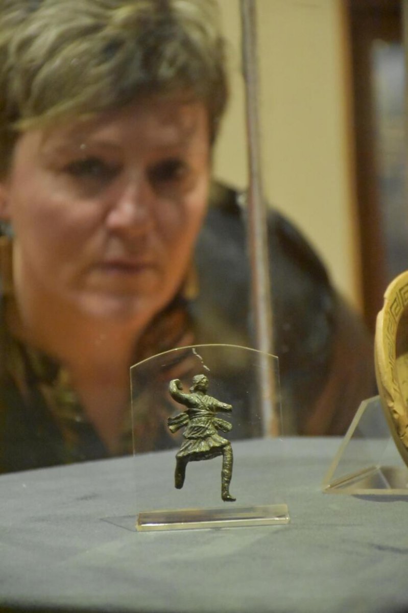 2,000-year-old Diana figurines on display for the first time #3