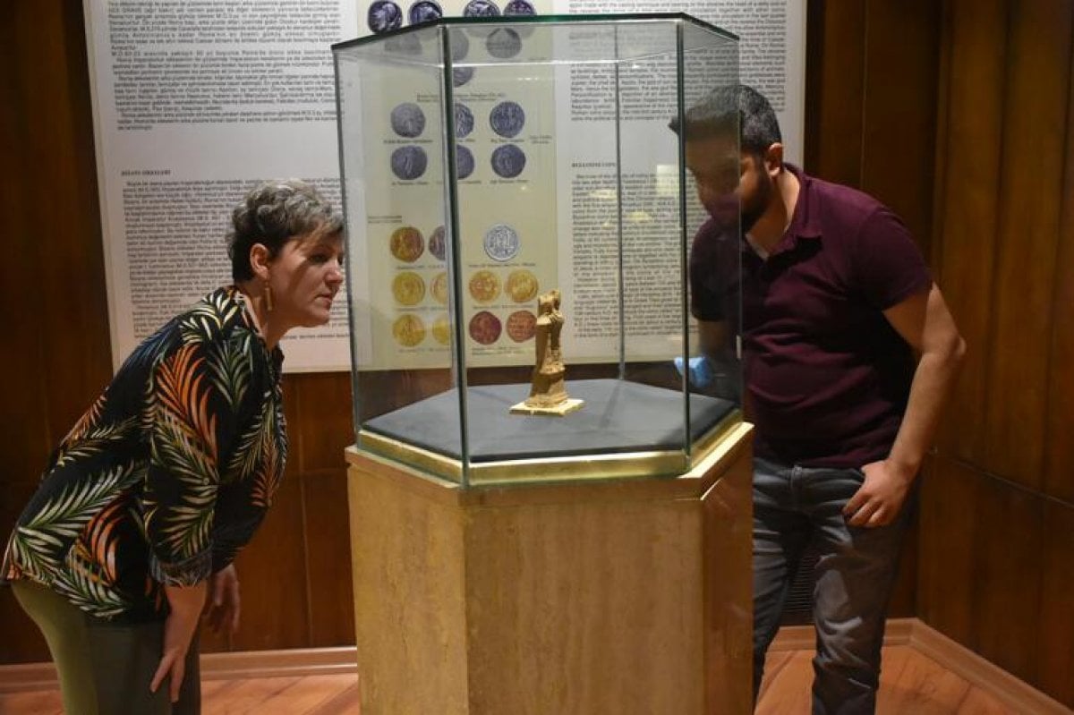 2,000-year-old Diana figurines on display for the first time #2