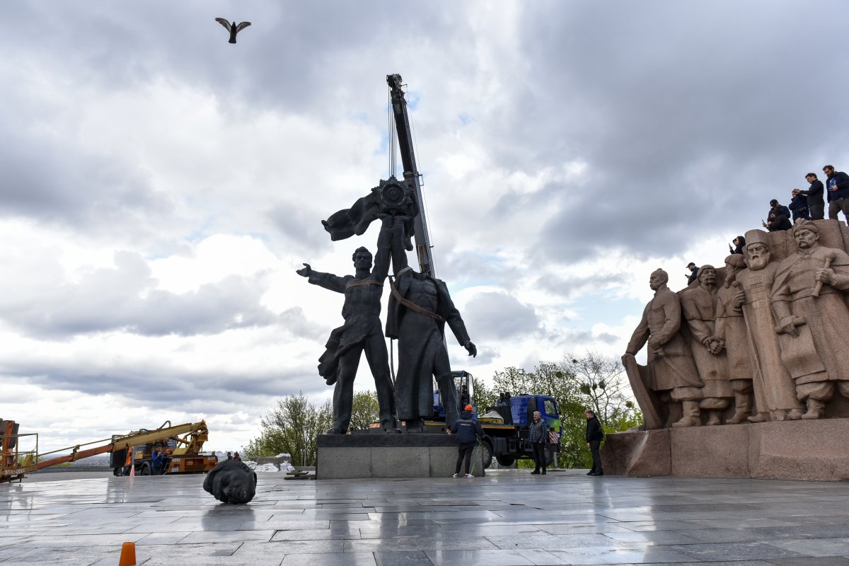 Russia and Ukraine friendship monument destroyed #1